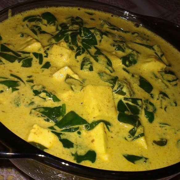 Паровой шпинат со свежим сыром